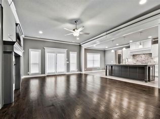 813 Valley Ln, Springdale, AR 72762