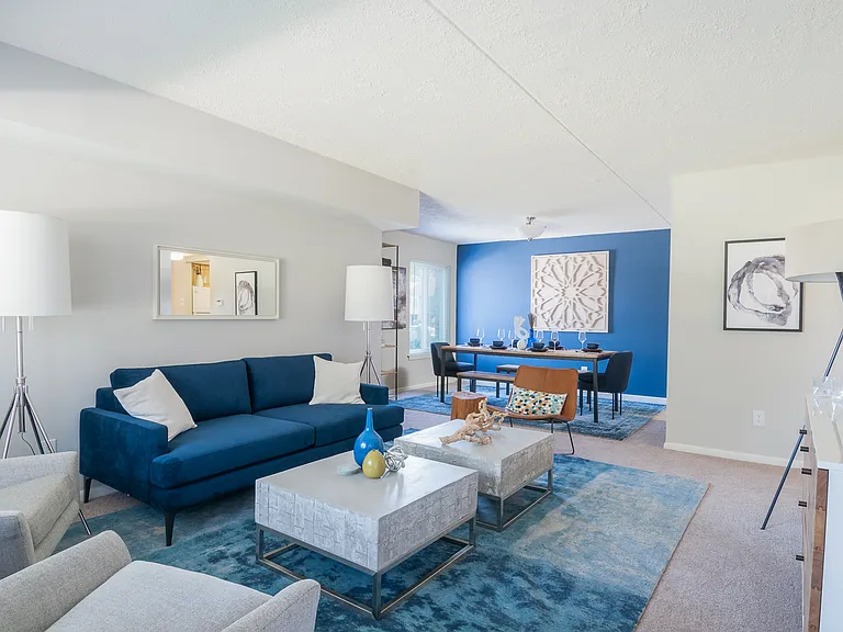 Metropolitan Tareyton Estates — Photo 11