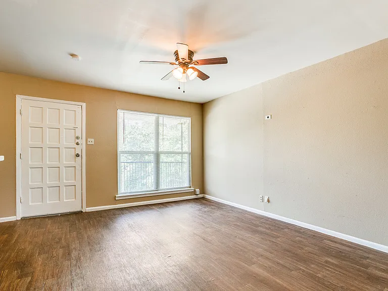 216 Lucas St #2 — Photo 5