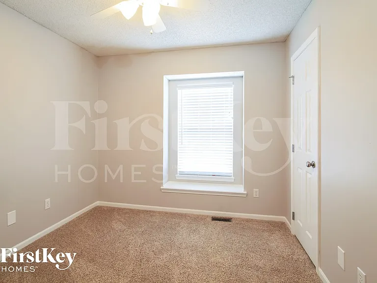 707 Corrington Dr — Photo 10