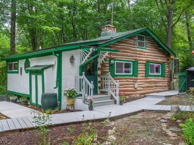 16 Quince Tree Ln, West Milford, NJ, 07480