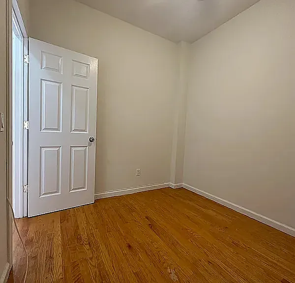 416 W 56th St #17 — Photo 16