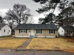 419 Winchester Dr, Hampton, VA 23666