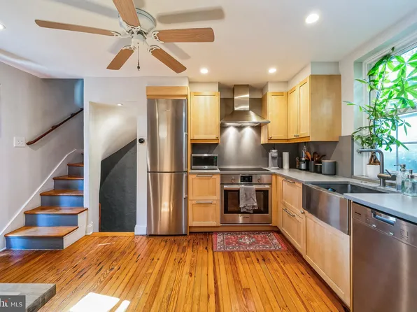1134 Waverly St Rear 3, Philadelphia, PA 19147
