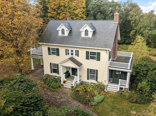 4 Bolton Rd, Harvard, MA 01451
