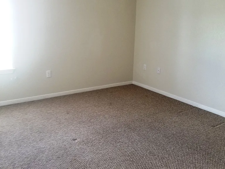 306 Janelle Dr #B — Photo 7