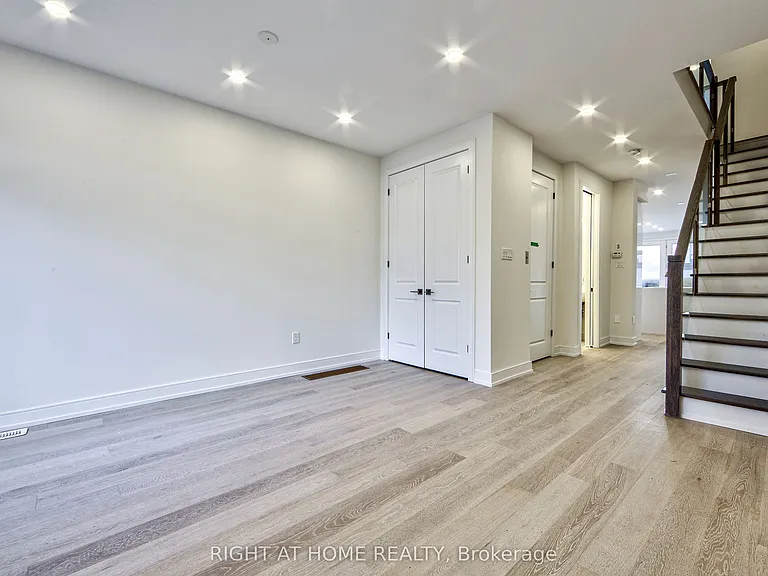 198 McRoberts Ave — Photo 4