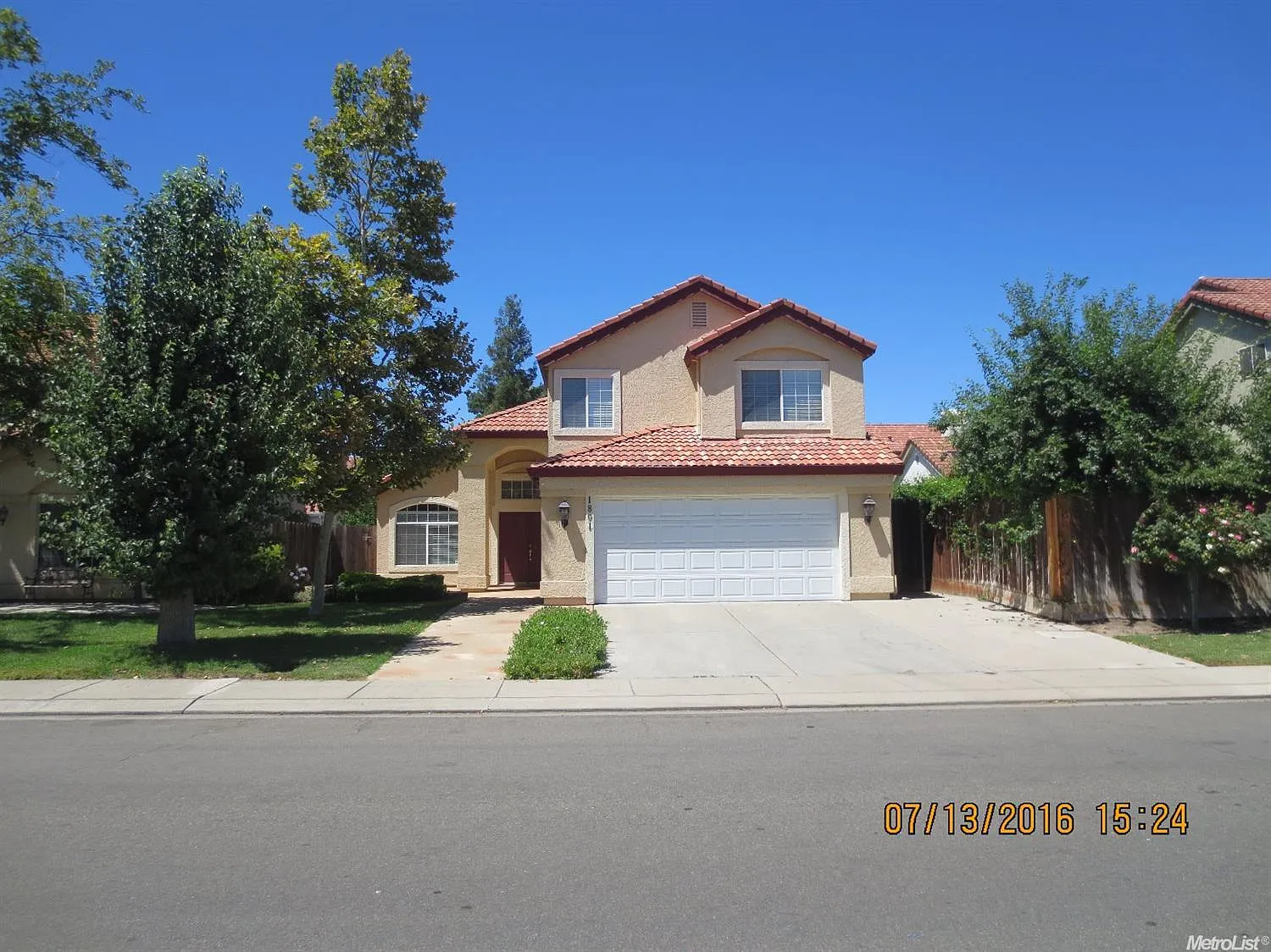 1801 Volendam Ave photo 1