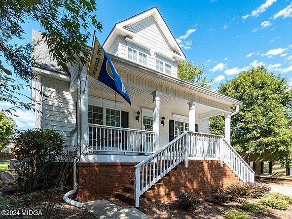 2nd image of 323 Whistler Park Ln