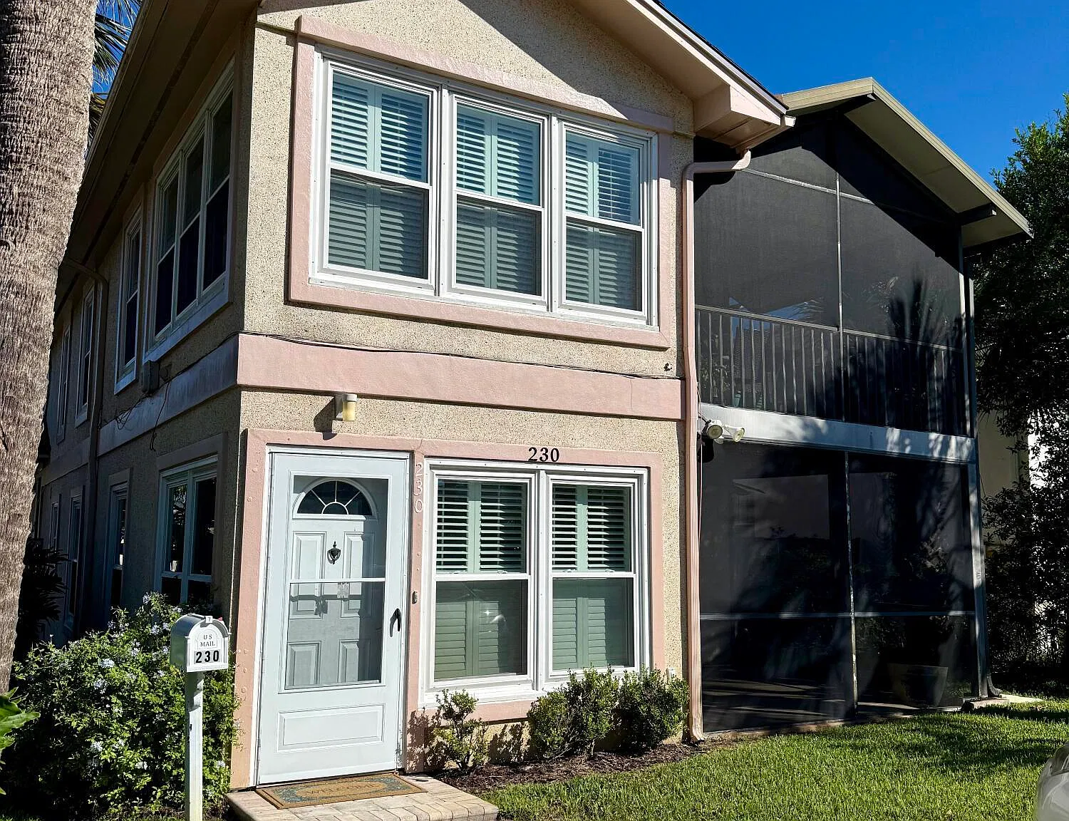 2 bed, 1.5 bath, 955 sqft, $2,450 — Photo 1
