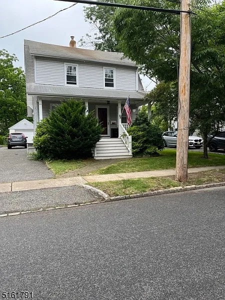 3 bed, 1.5 bath, $4,100 — Photo 2