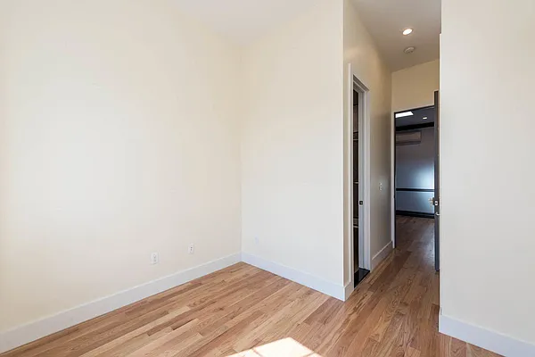 Rented by Nooklyn NYC LLC | media 20