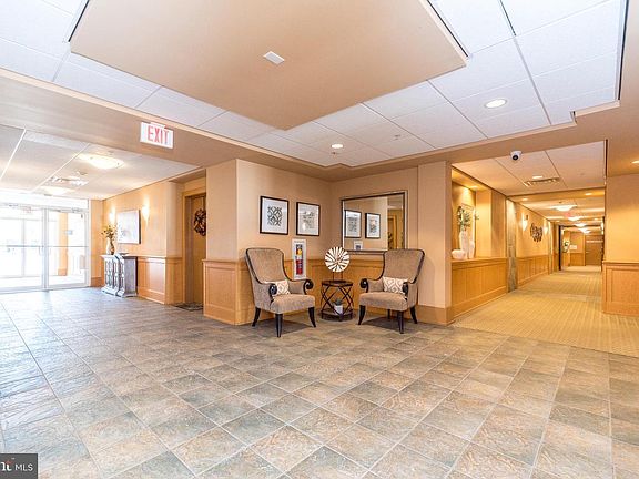 4th image of 4104 Meridian Blvd #4104