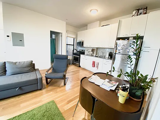 Rented by Papp Realty | media 5