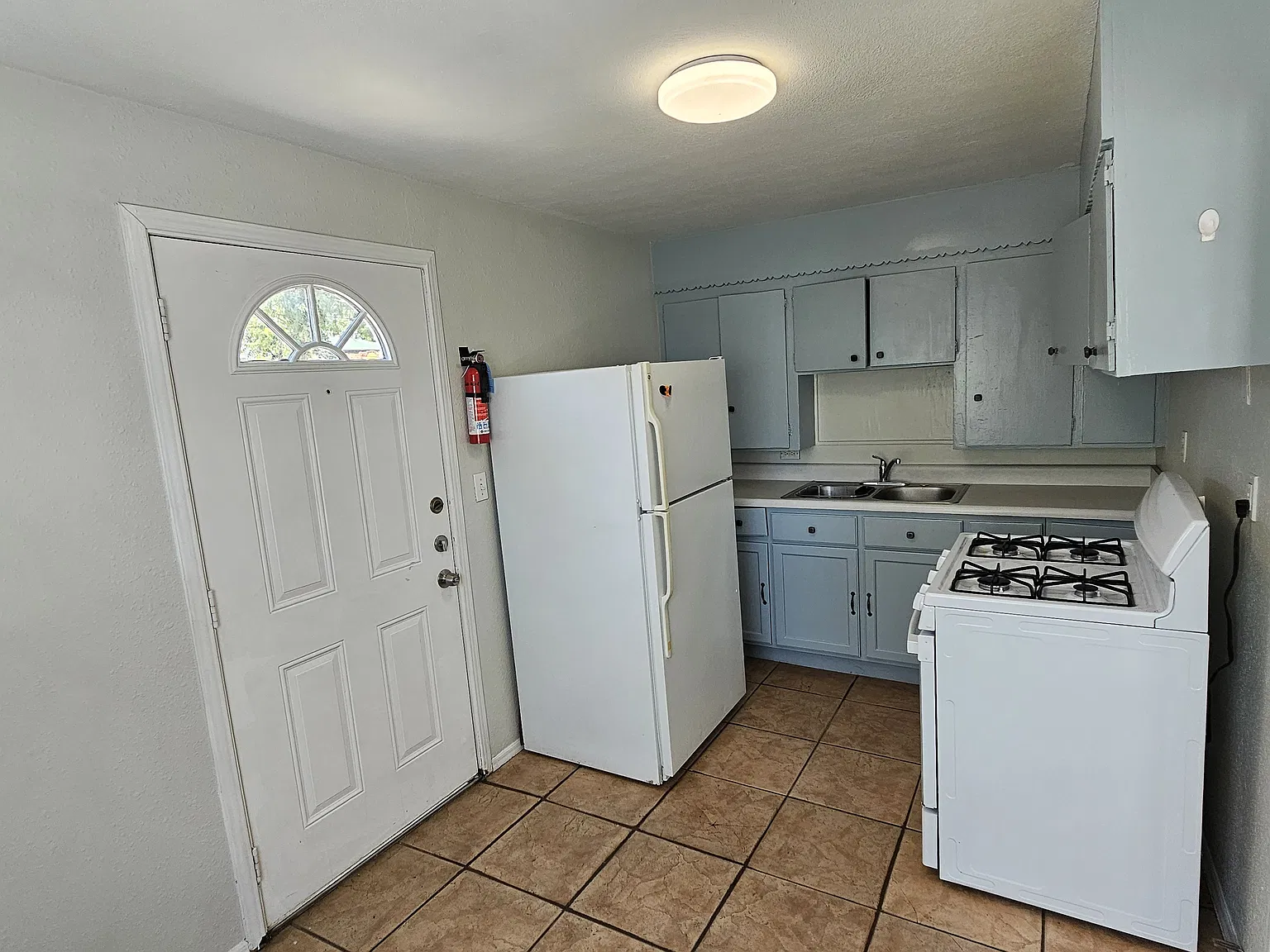 1 bed, 600 sqft, $895 — Photo 3
