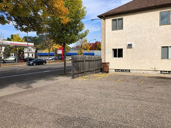 3rd image of 1128 7th St W APT 2