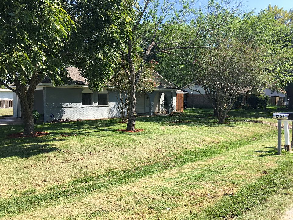 4703 Geraldine