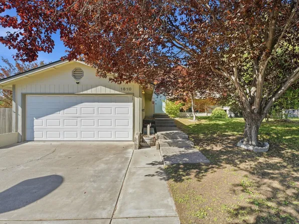 1610 Teal Ct, West Richland, WA 99353