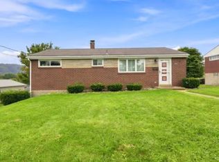 3020 Mintwood Dr, Lower Burrell, PA 15068