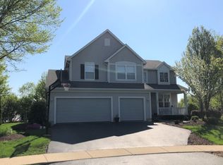 1786 Natures Way, Lindenhurst, IL 60046