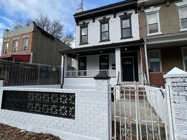 135 Dumont Avenue, Brooklyn, NY 11212