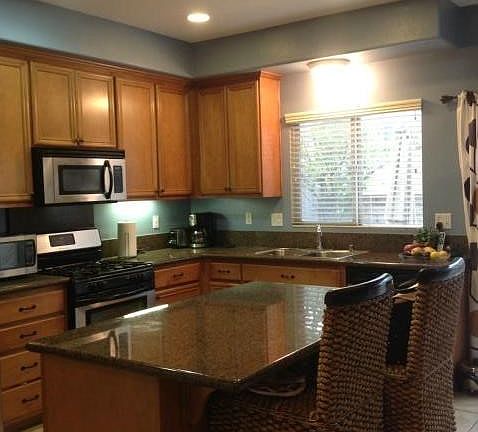 3rd image of 13375 Hyland Ct