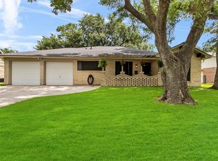 10451 Rustic Gate Rd, La Porte, TX 77571