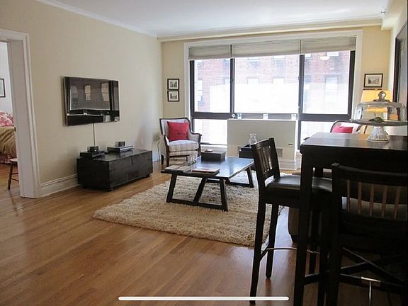 4th image of 203 W 90th St APT 8D