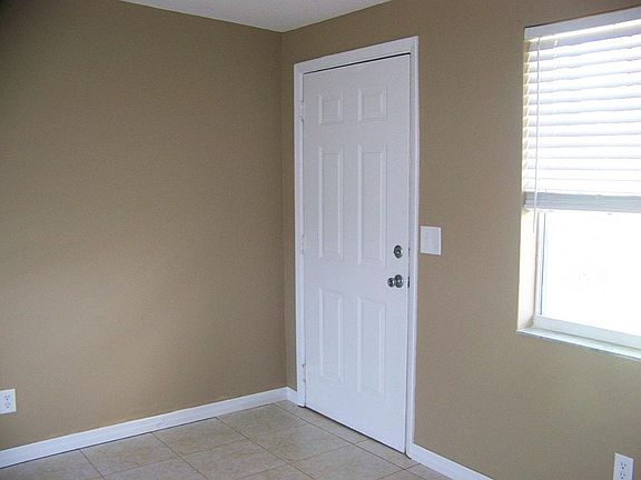 3rd image of 7325 Buchanan Dr
