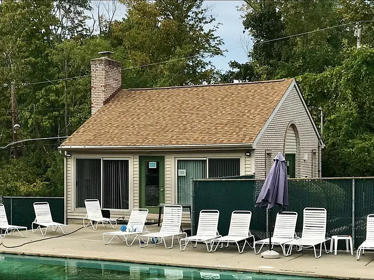 4326 Villa Dr #4 — Photo 13