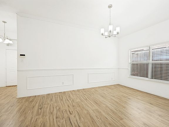 3rd image of 202 Trenton Dr