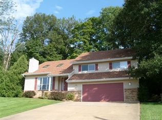 1896 Deer Run Trl, Pacific, MO 63069