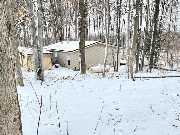 4th image of 18261 Royena Dr