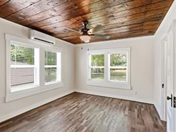 5th image of 707 W Water St
