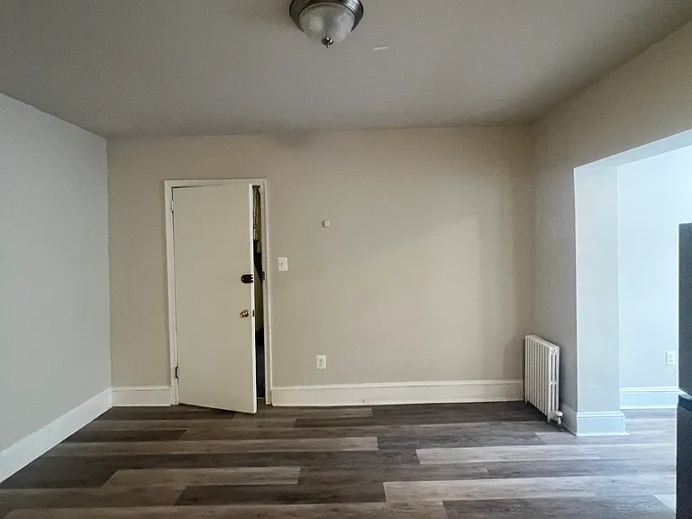 4410 Osage Ave #1R — Photo 6