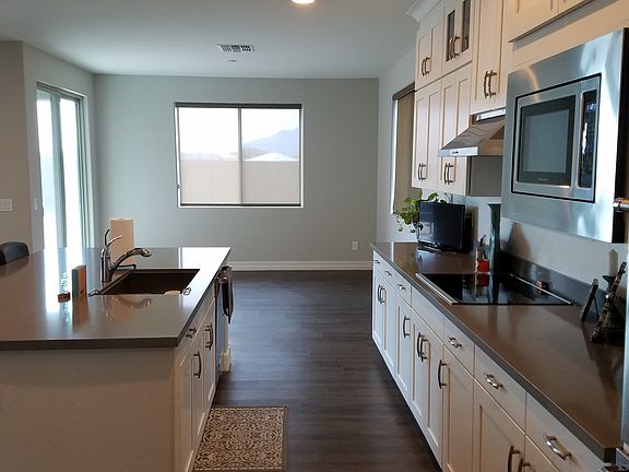 5th image of 3911 E Mia Ln