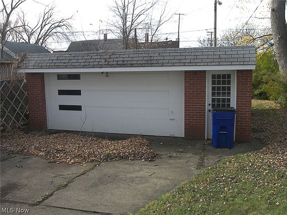 3rd image of 710 E 155th St