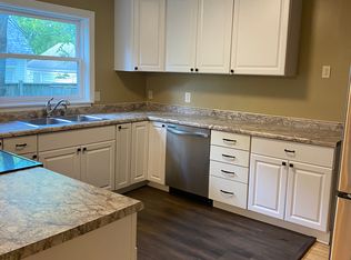 807 College St S, Northfield, MN 55057