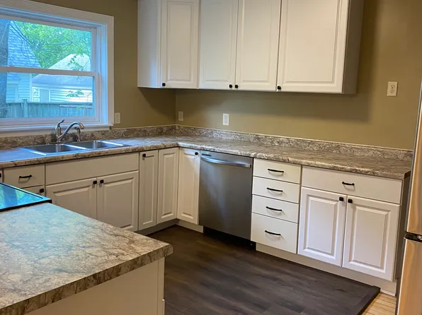 807 College St S, Northfield, MN 55057