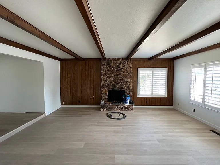 701 Bay St — Photo 5