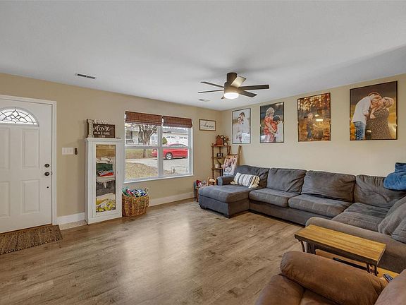 4th image of 10436 Simmental Ln