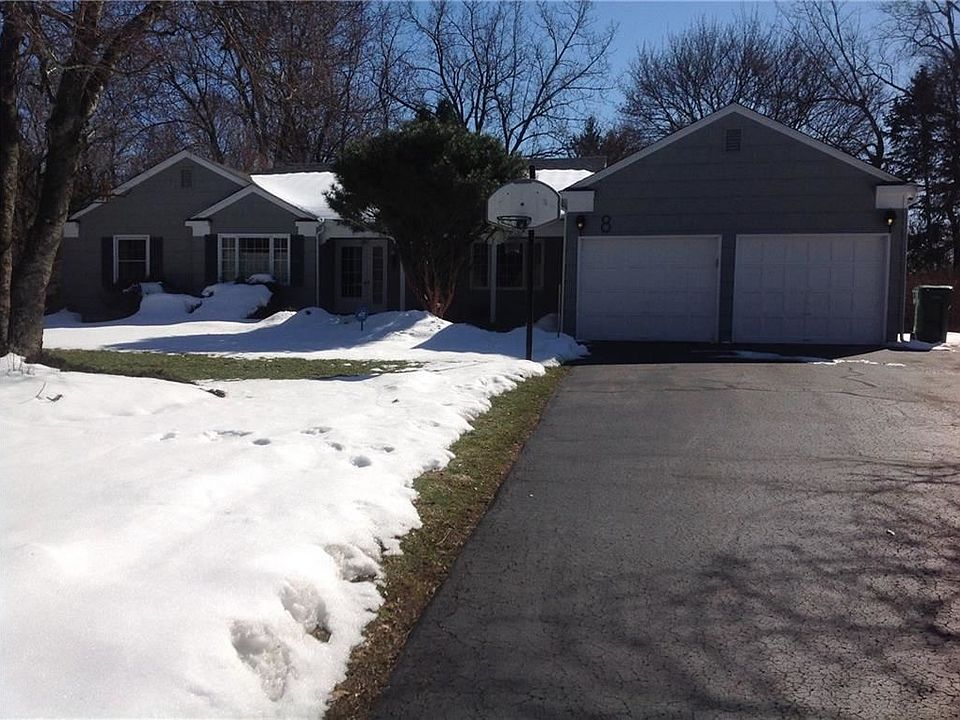 1st image of 8 Rollingwood Dr