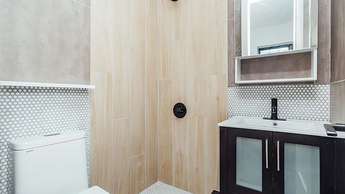 Rented by Nooklyn NYC LLC | media 6