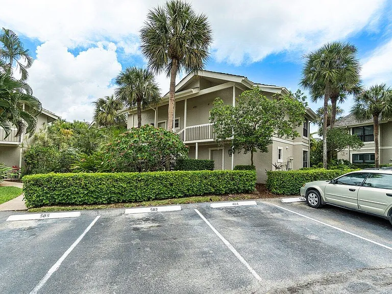 11863 Wimbledon Cir #407 — Photo 17