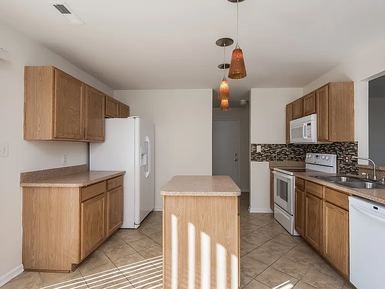 5010 Stowe Derby Dr — Photo 6
