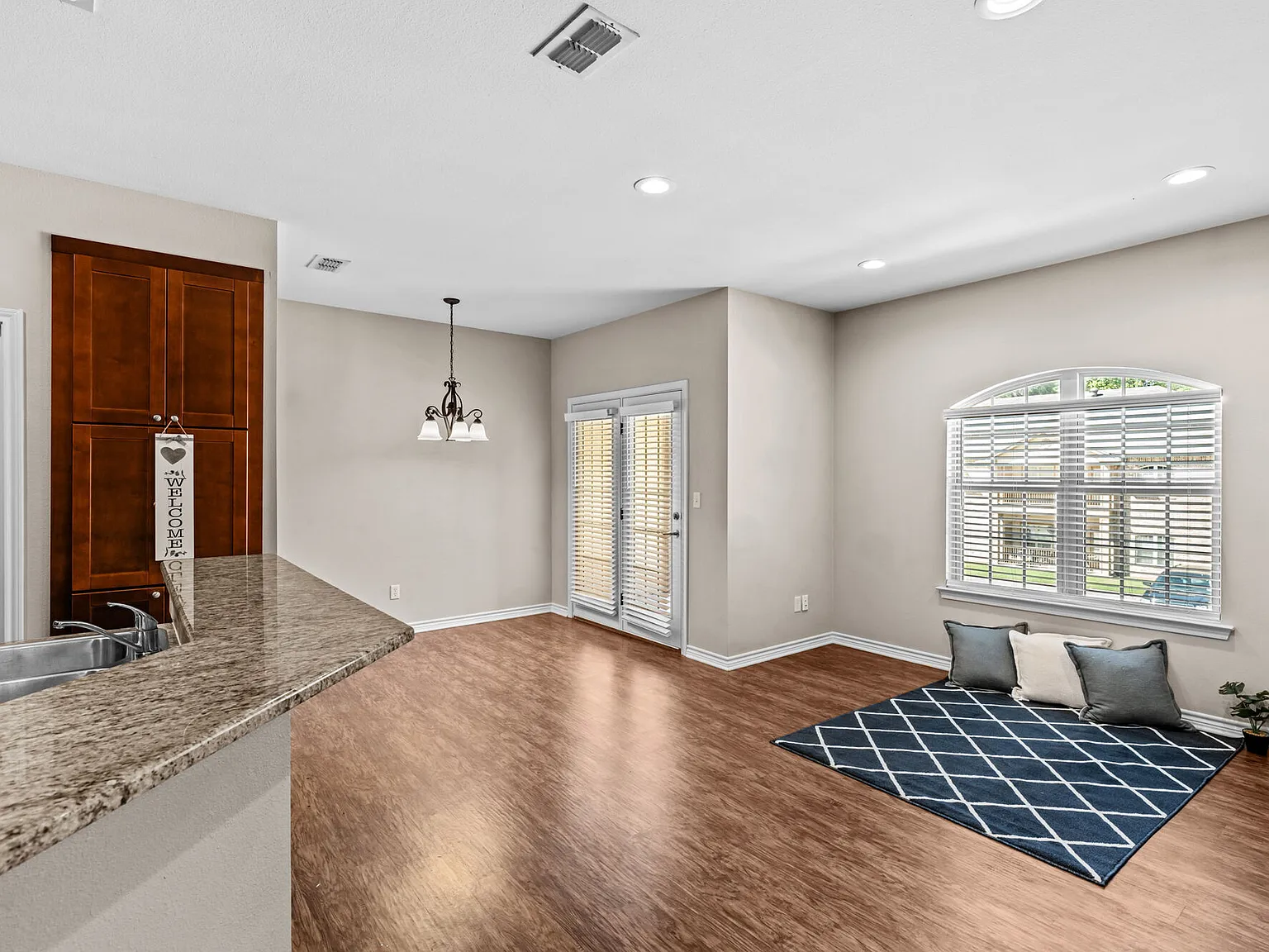 Stonegate — Photo 4