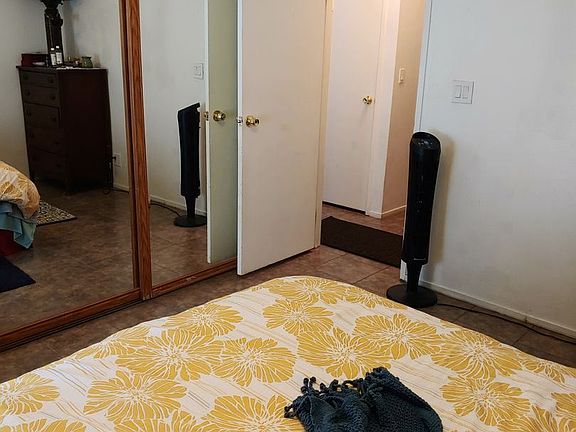 5th image of 327 E Van Wagenen St