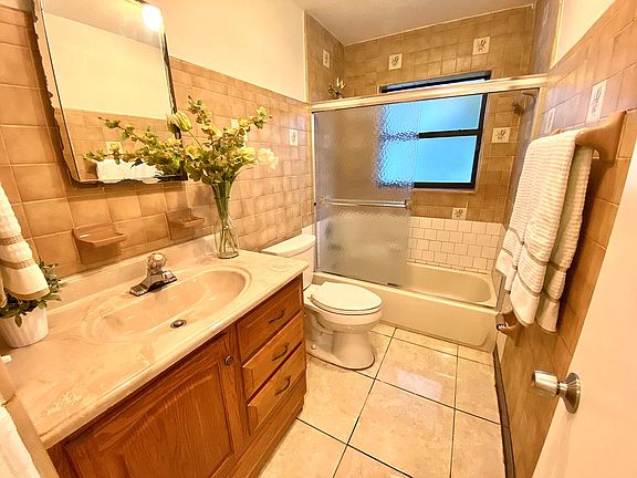 5th image of 1422 28th St