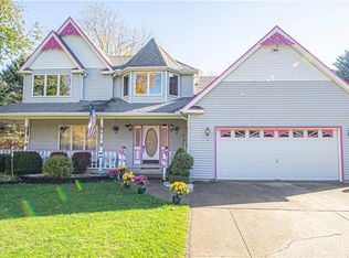 61 Tiffany Ln, Lancaster, NY 14086