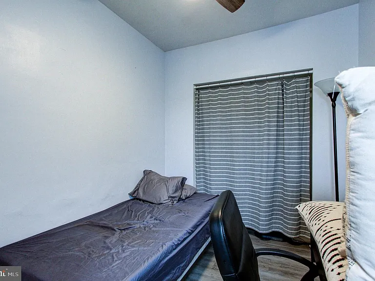 1215 Daly St — Photo 16